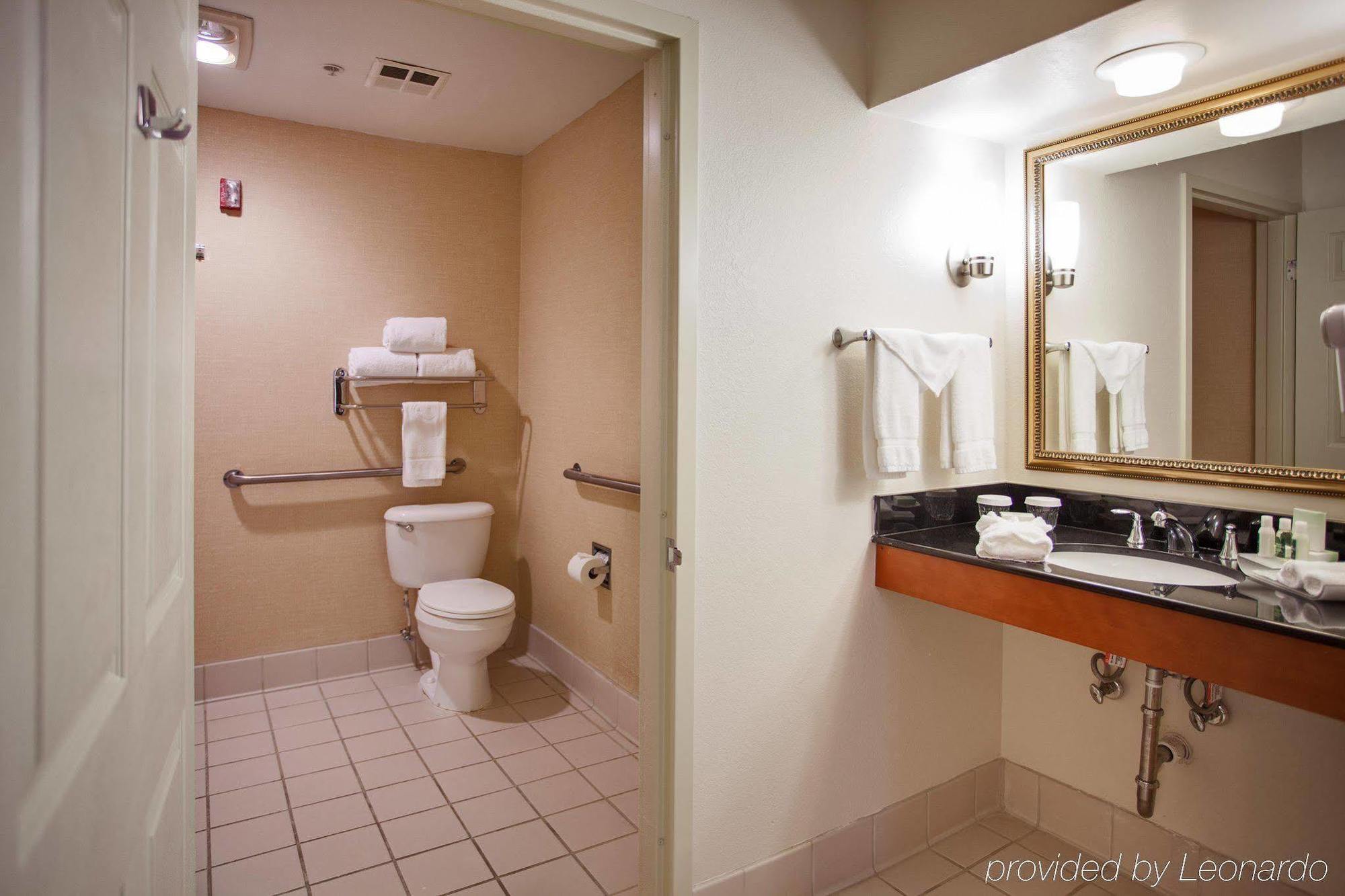 Homewood Suites By Hilton Dallas-Park Central Area Chambre photo